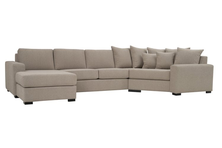 Modern Living hjørnesofa Sjeselong venstre med 2-seter og cosy corner right. Tekstil Kall 9 Cappuccino med Arm A og ben 2 sortbeiset eik.