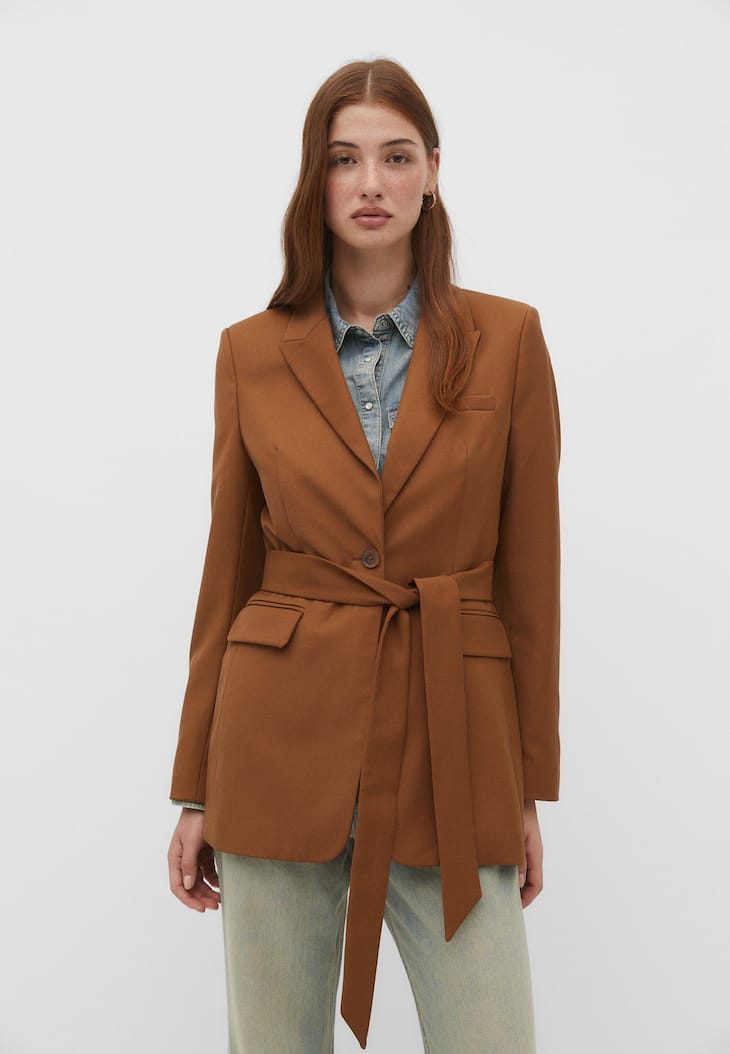 Blazer comprido com cinto