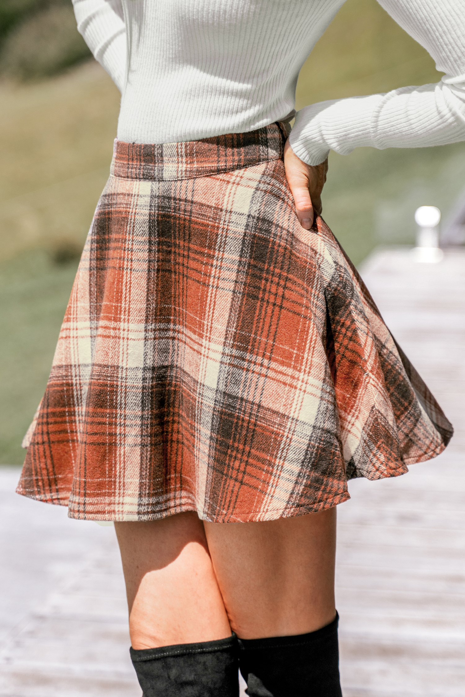 Jupe mini taille haute en carreaux orange brûlé