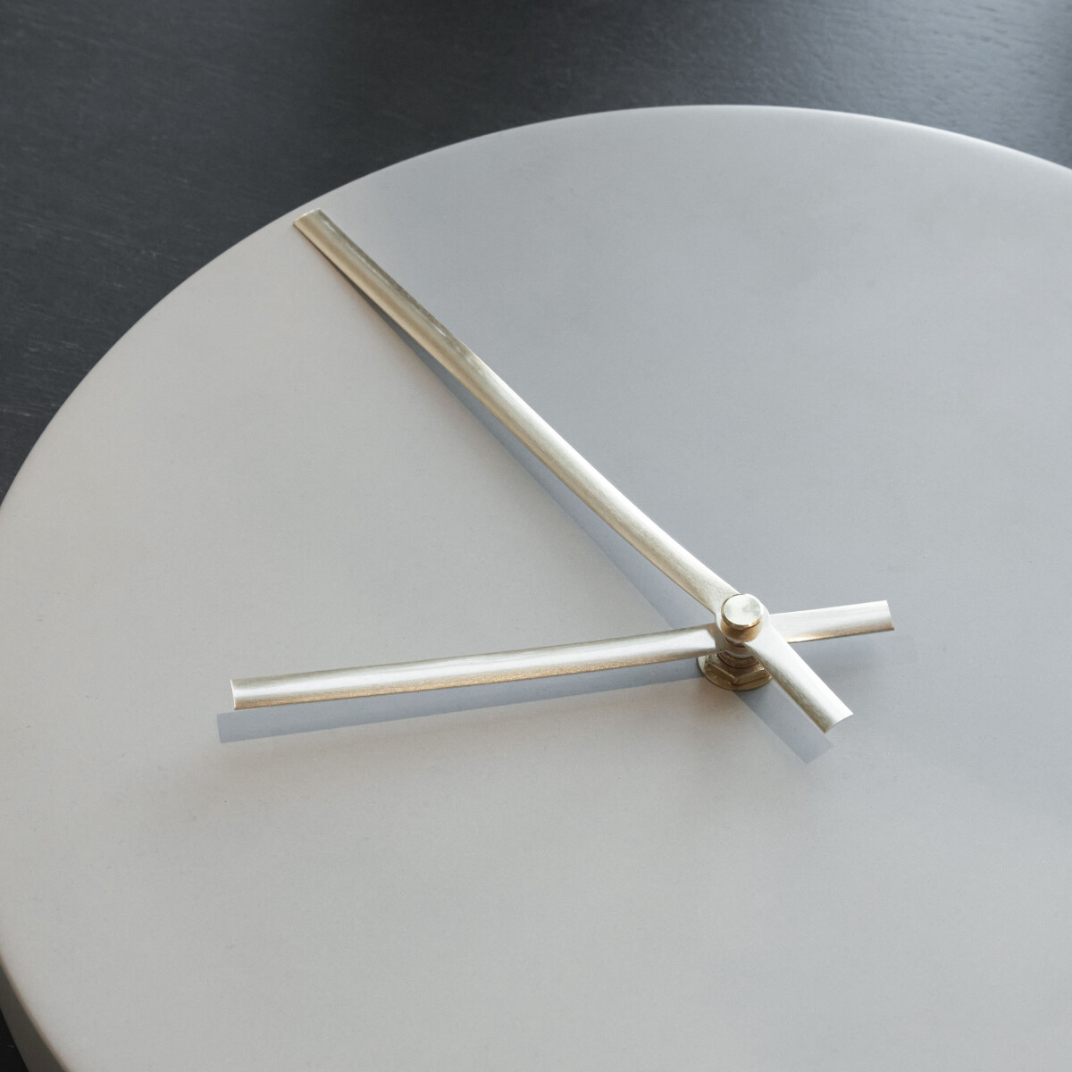 House Doctor - Vægur - Watch - Beton - Ø 28 CM