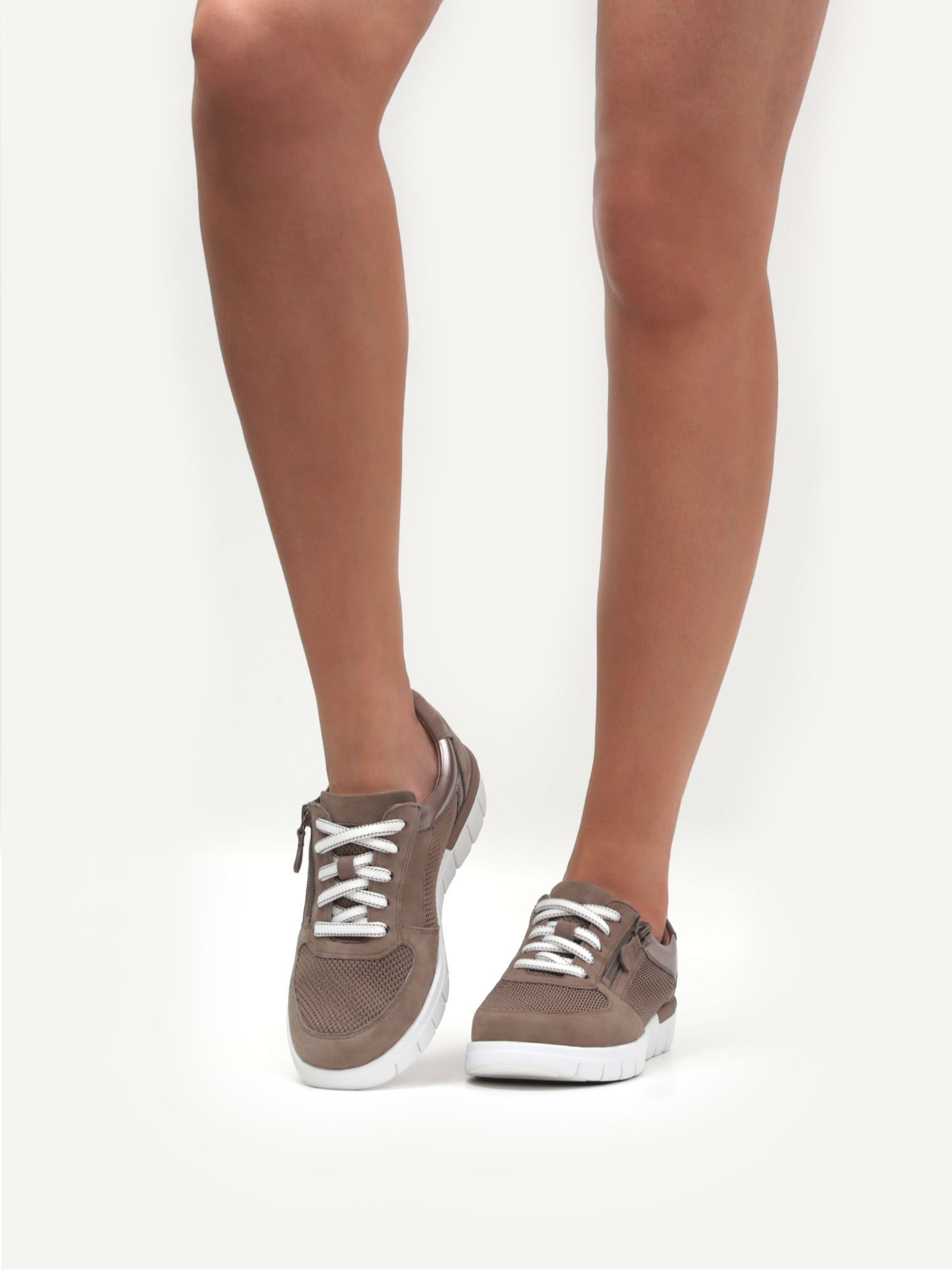 Sneaker