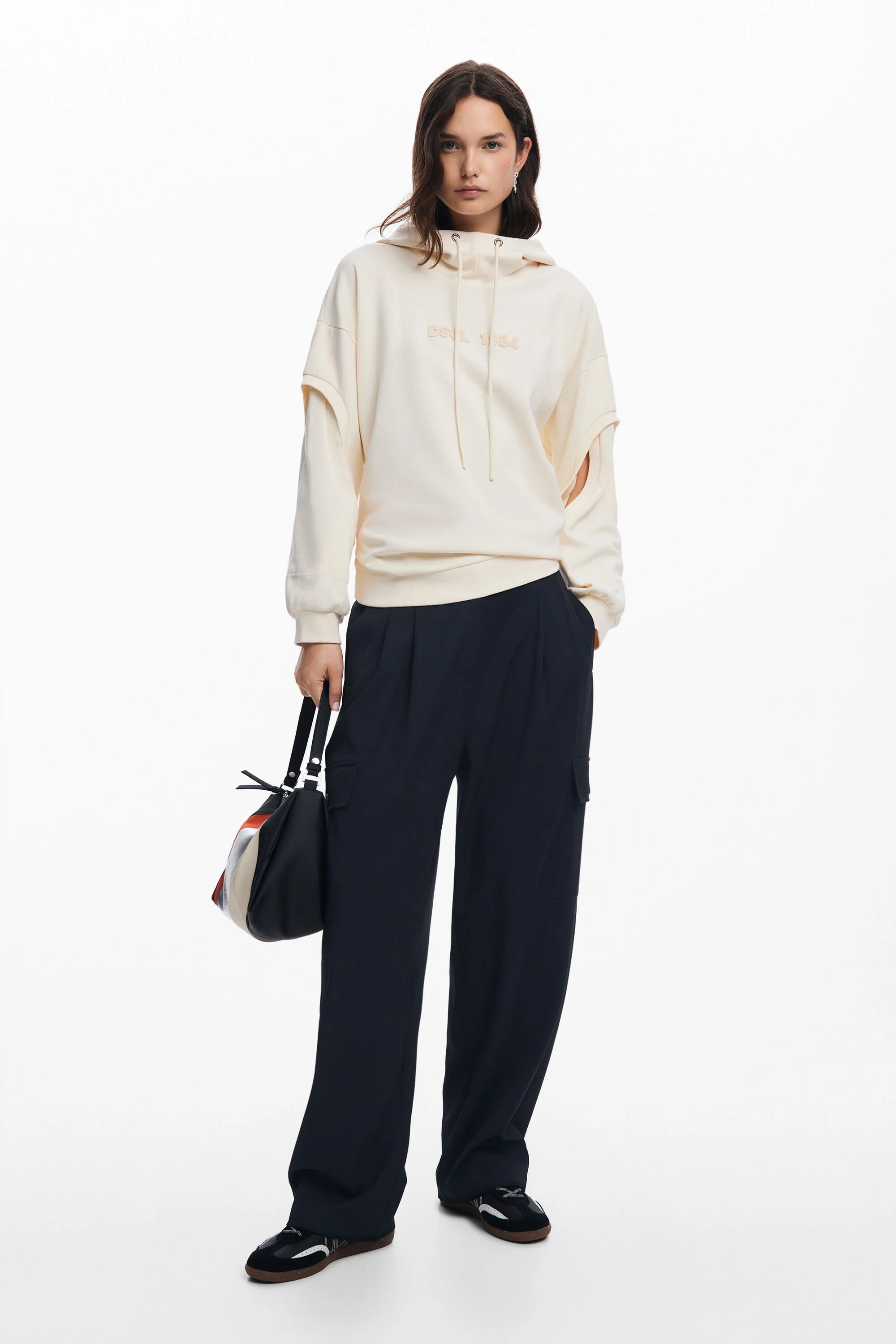 Sudadera oversize abertura mangas