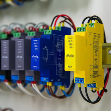 Shelly Pro RGBWW PM LED controller & energiemeter WiFi DIN rail