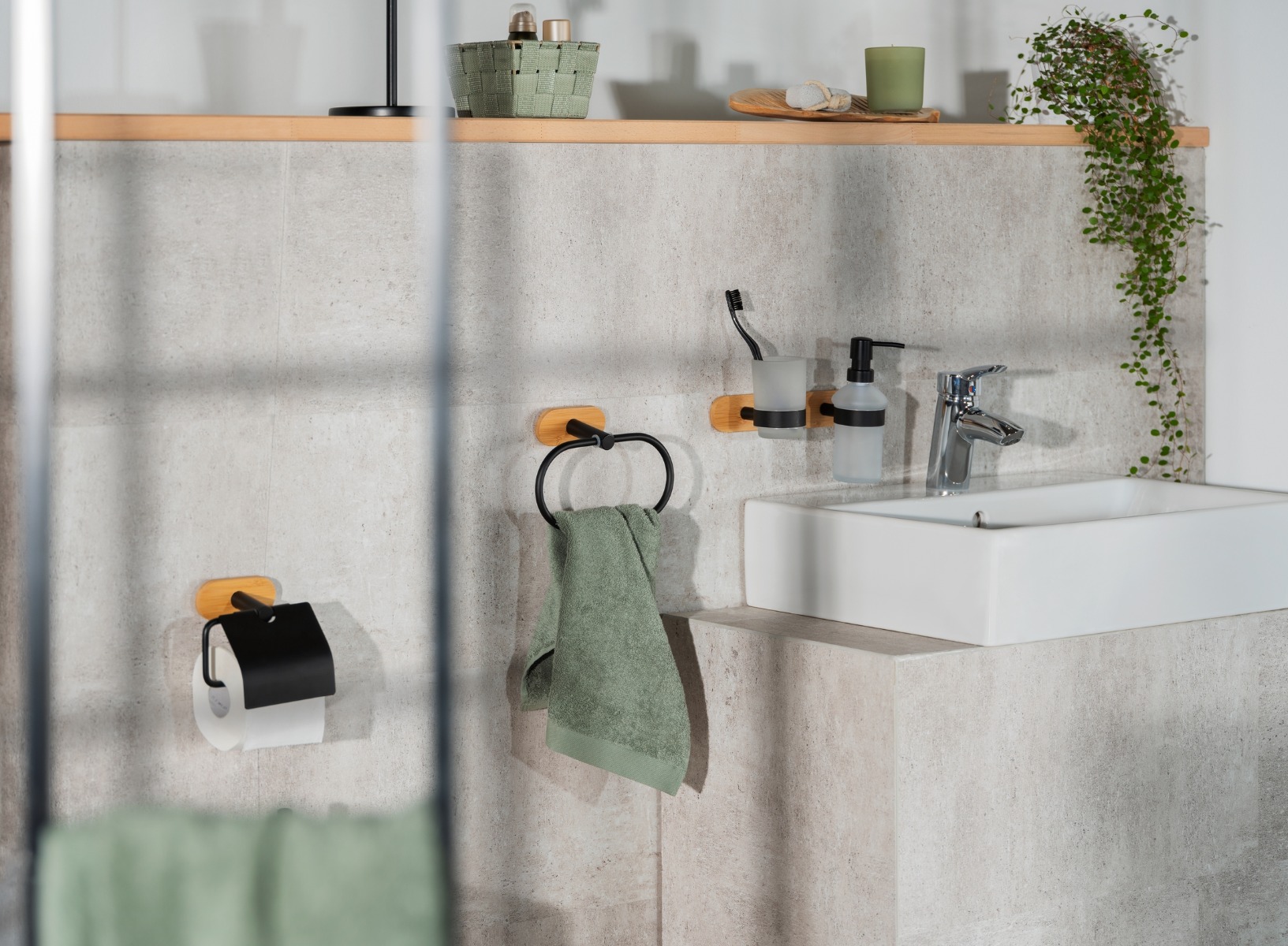 Wenko Orea Turbo-Loc Bamboo handdoekring zwart mat