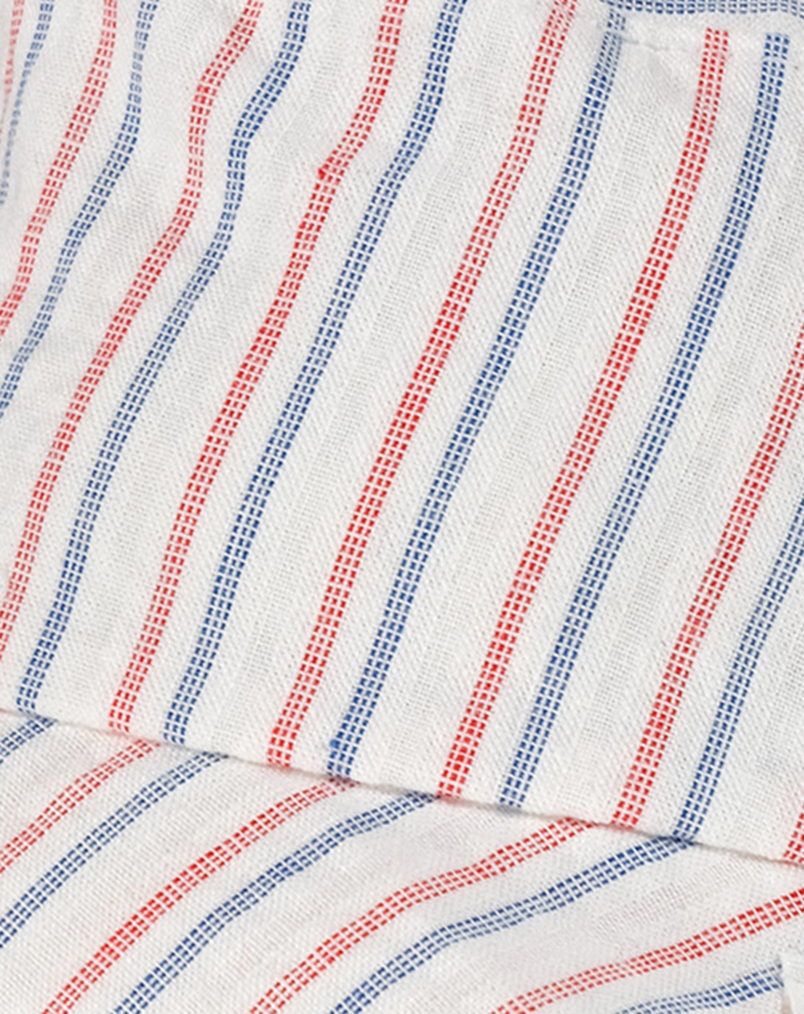 Baby-Hut STRIPES mit Ohrenschutz in weiß