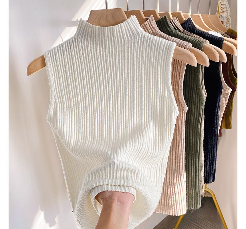 Cerauno - Geribbelde tanktop met opstaande kraag