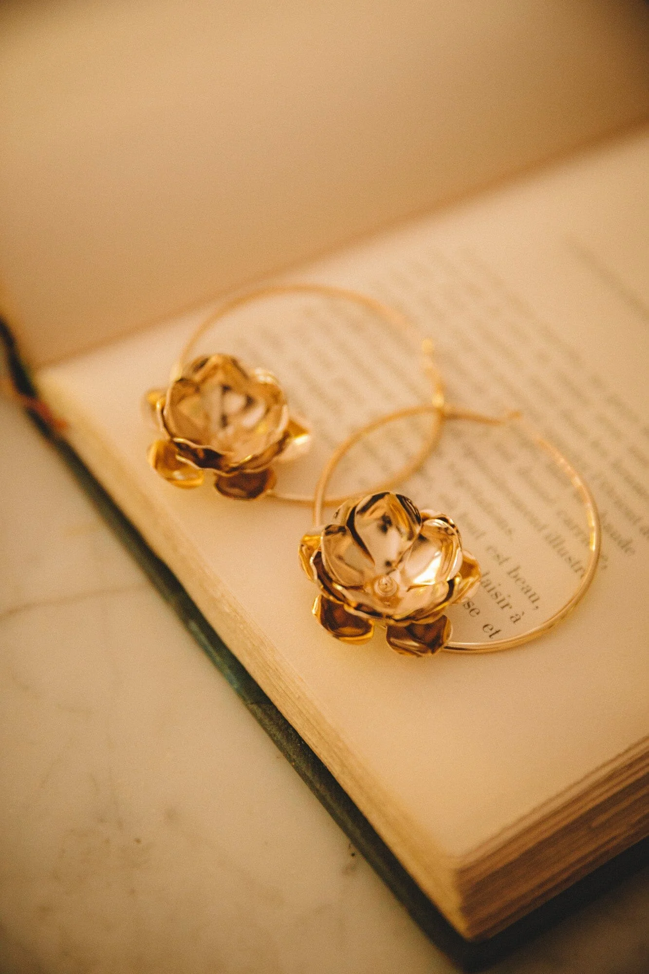 AGLAÉ - Boucles d'oreilles créoles fleurs plaqué argent | Doré