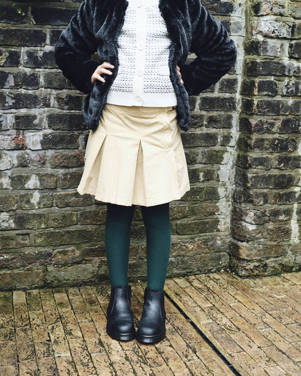 Dr. Martens 2976 Leonore Monogevoerde leren enkelboots zwart