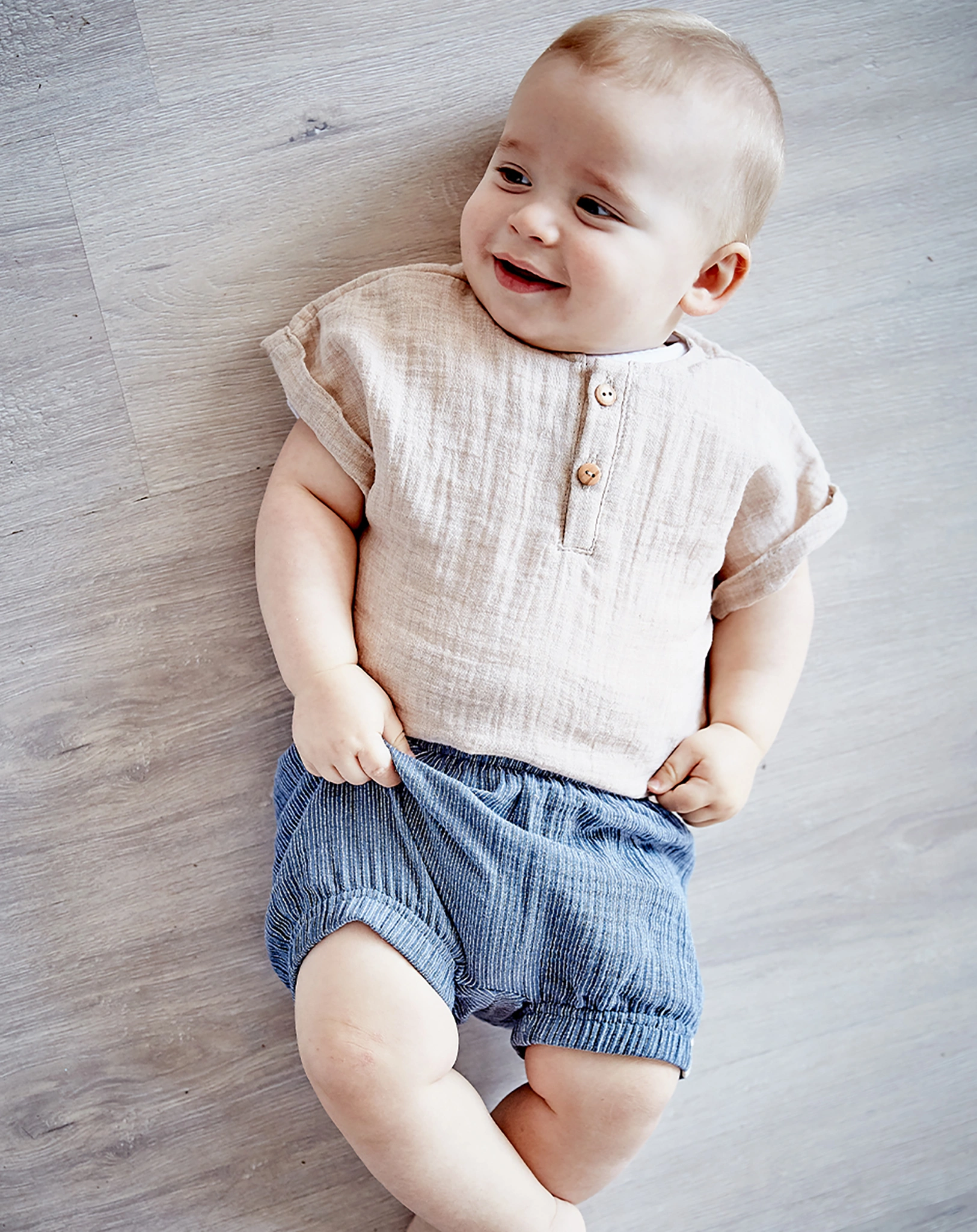 Pumphose SHORTY BOY in weiß/gestreift