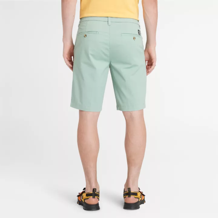 Short chino en sergé extensible pour homme en vert pâle