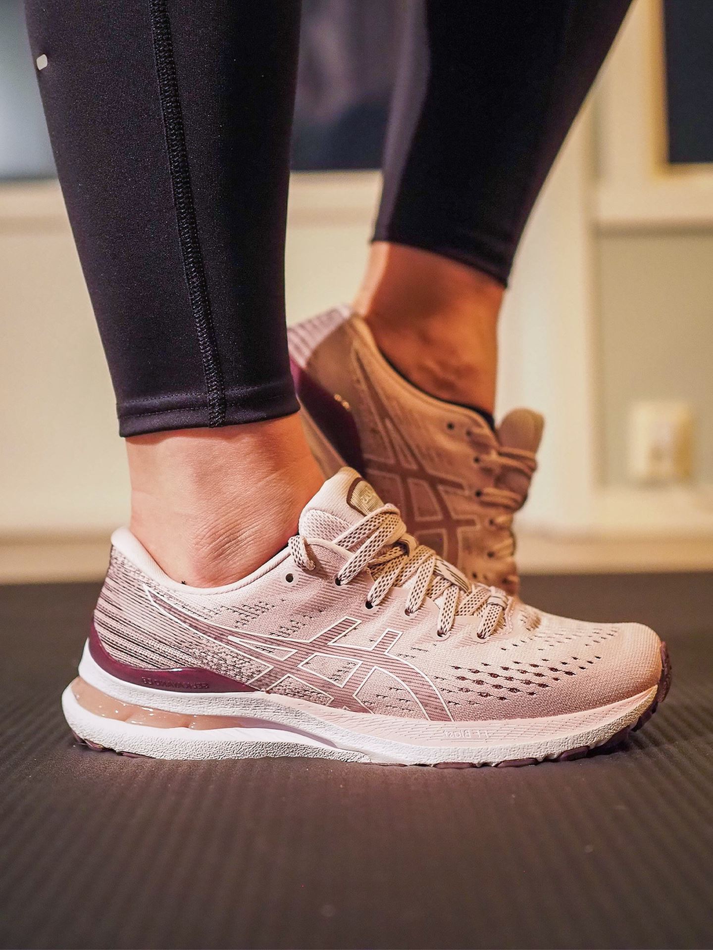 Gel-Kayano 28