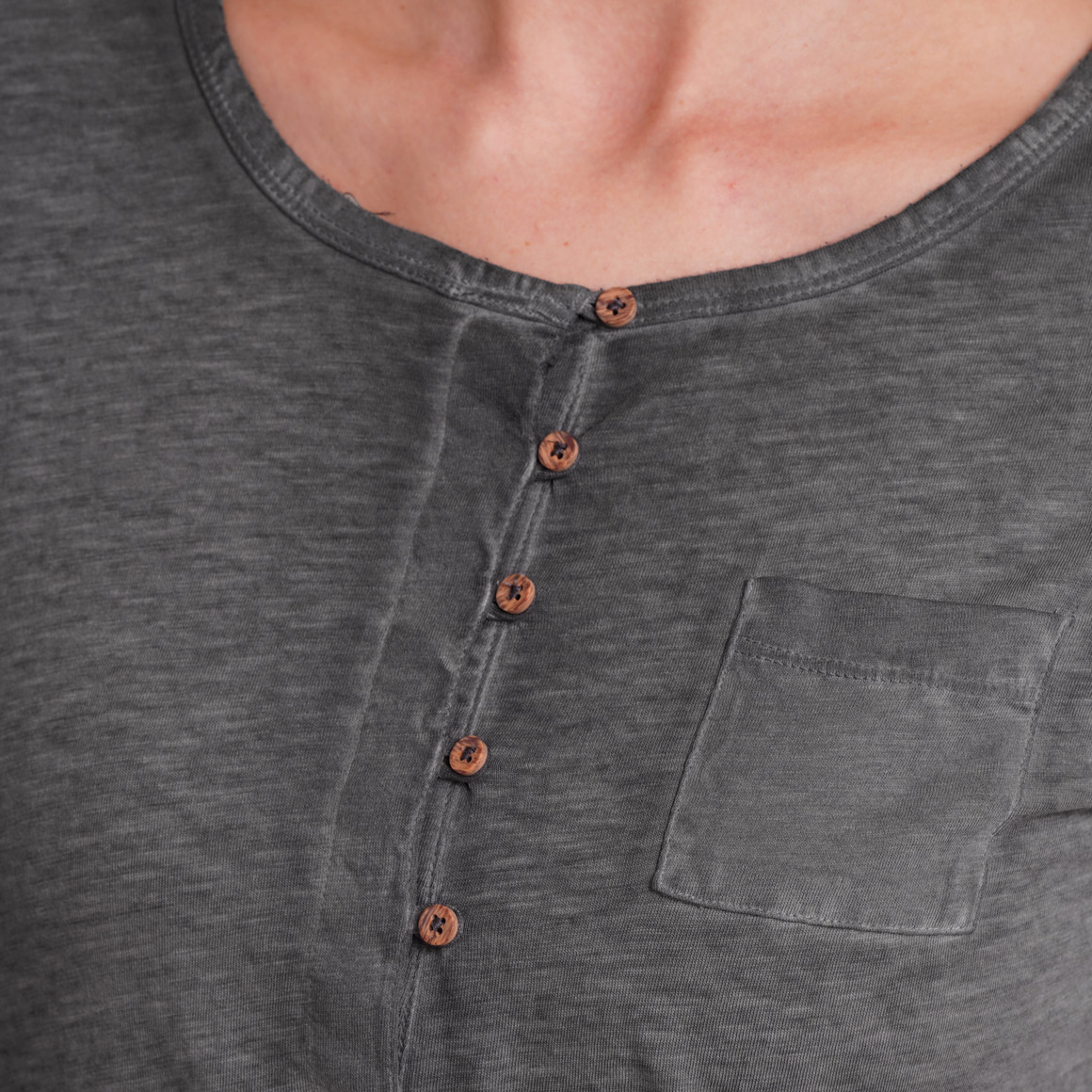 Gina Damen T-Shirt mit Knopfleiste dunkelgrau