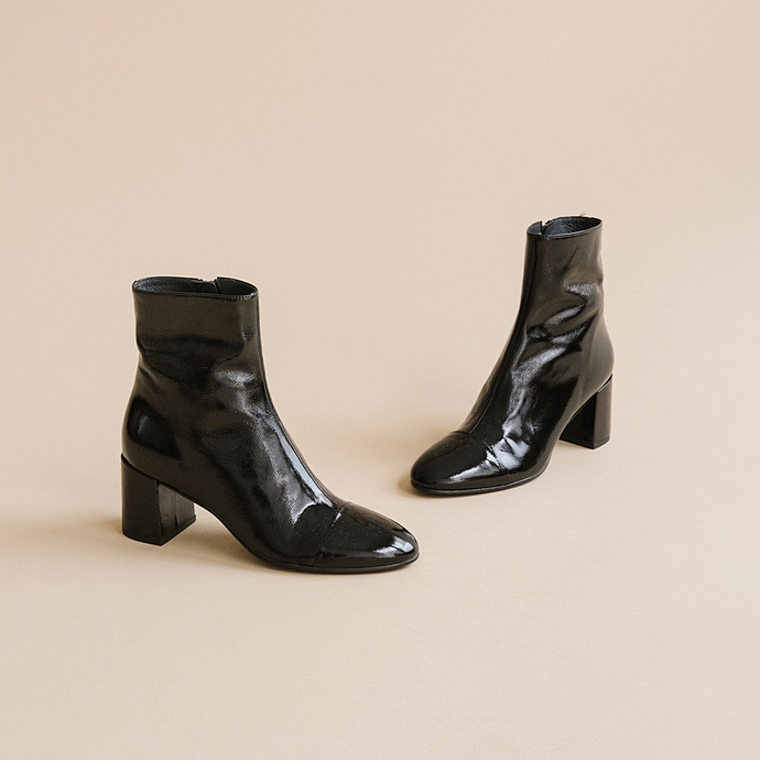 Bottines à talons  en vernis plissé noir