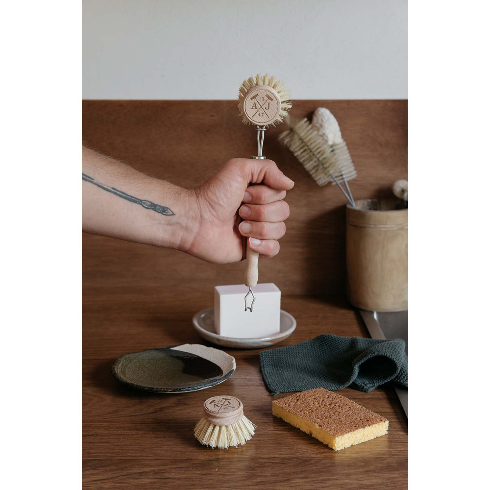 Coffret vaisselle avec brosse savon et éponge nature