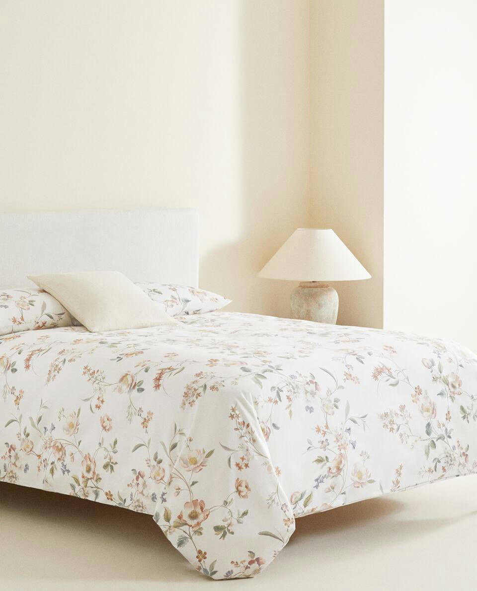 CAPA DE EDREDOM COM ESTAMPA FLORAL