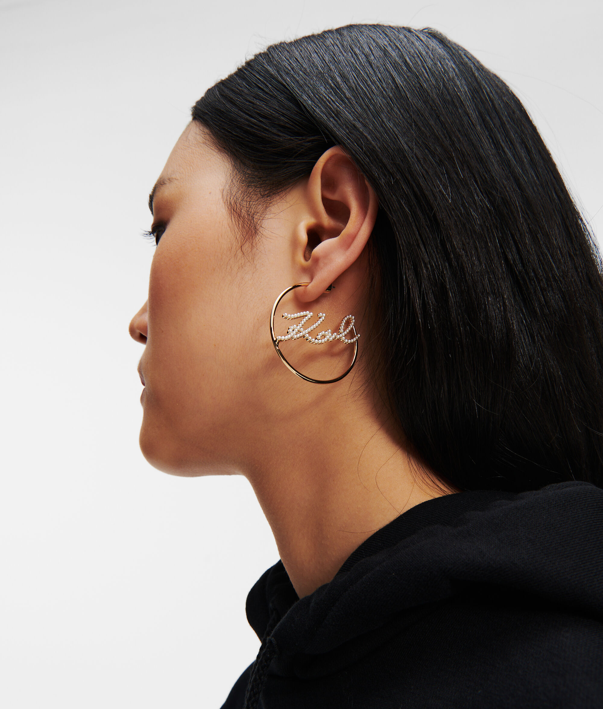 GRANDES BOUCLES D'OREILLES EN PERLES K/SIGNATURE