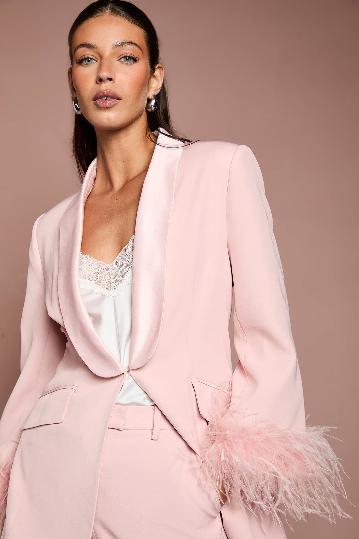 Coast Blazer Style Smoking À Simple Boutonnage Avec Bordure De Plumes