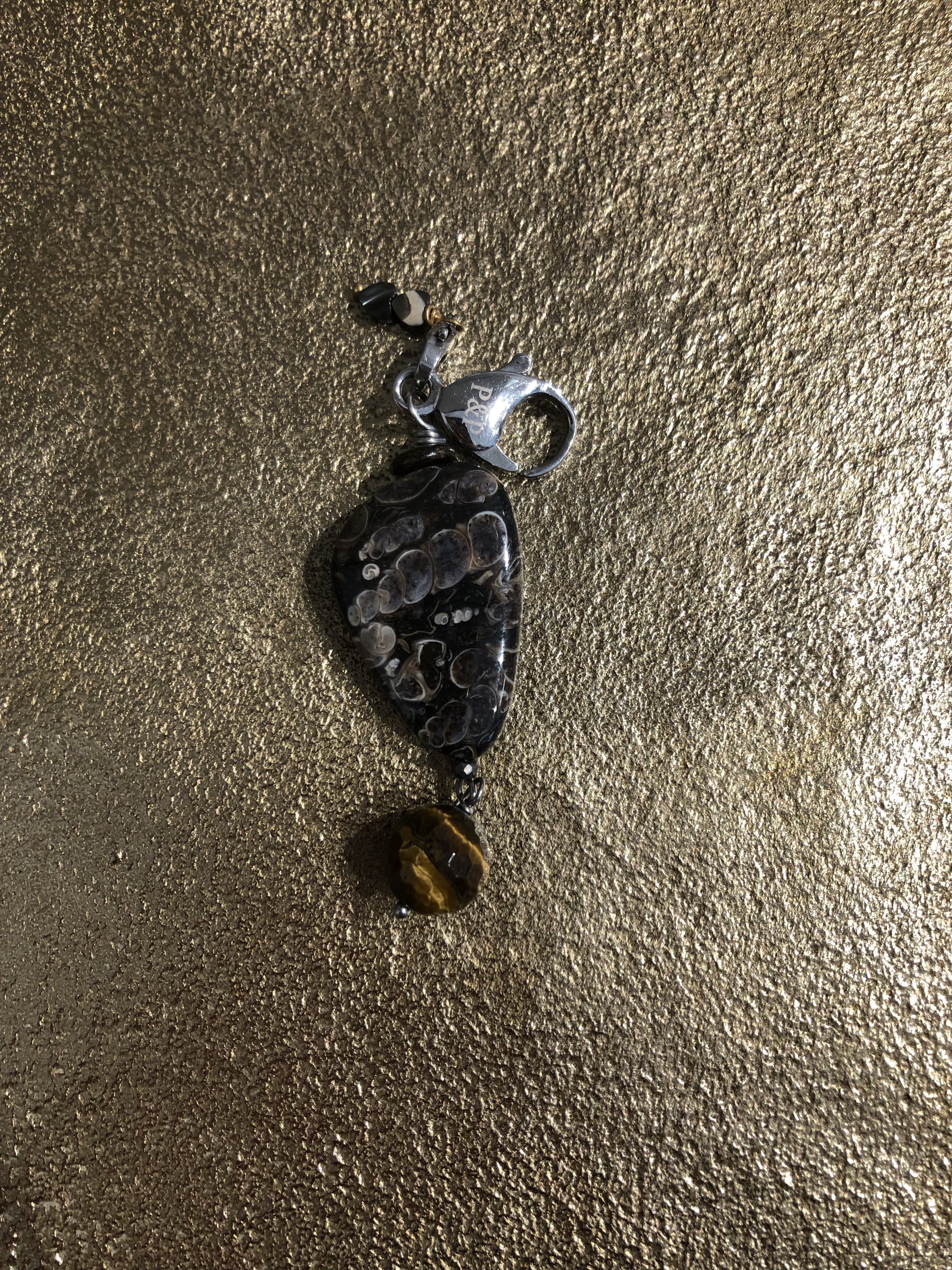 Pimps & Pearls-Bedel