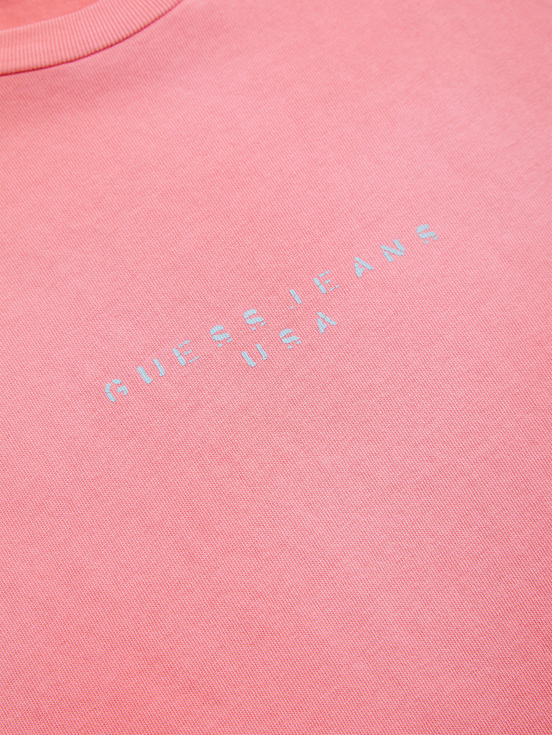 camiseta com logo desgastado