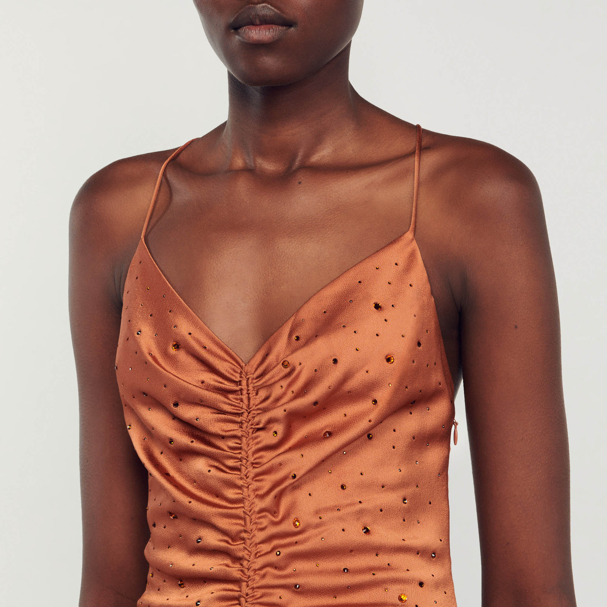 Robe á strass