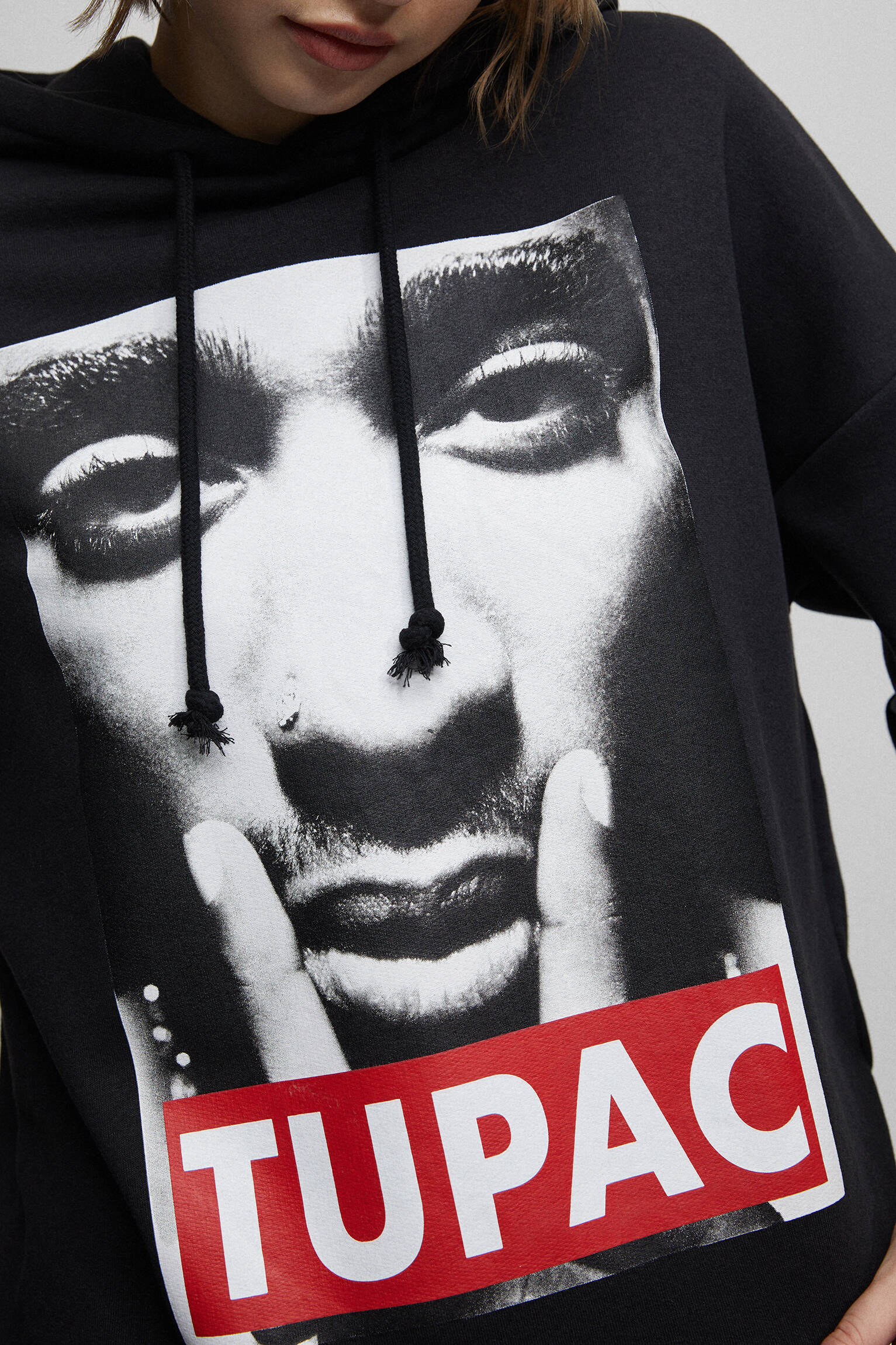 MOLETOM COM CAPUZ TUPAC - PRETO