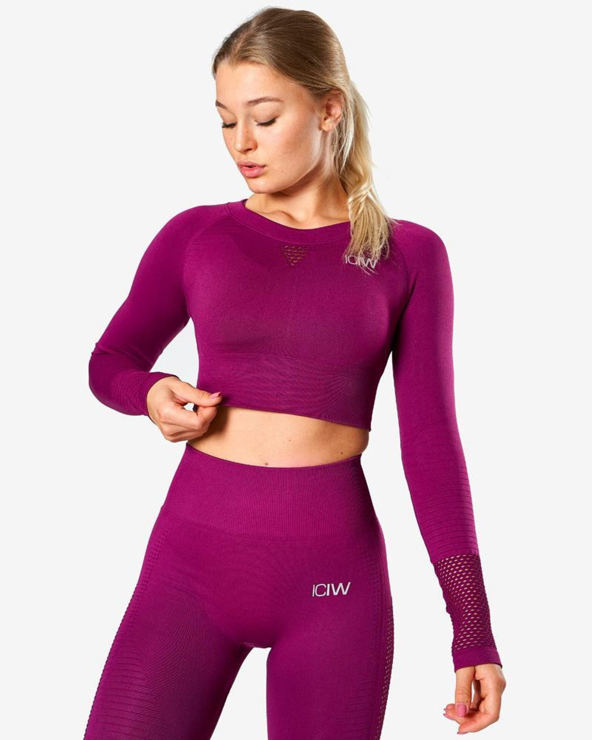 ICIW<br>Dynamic Seamless Long Sleeve Crop Top Mulberry - XS