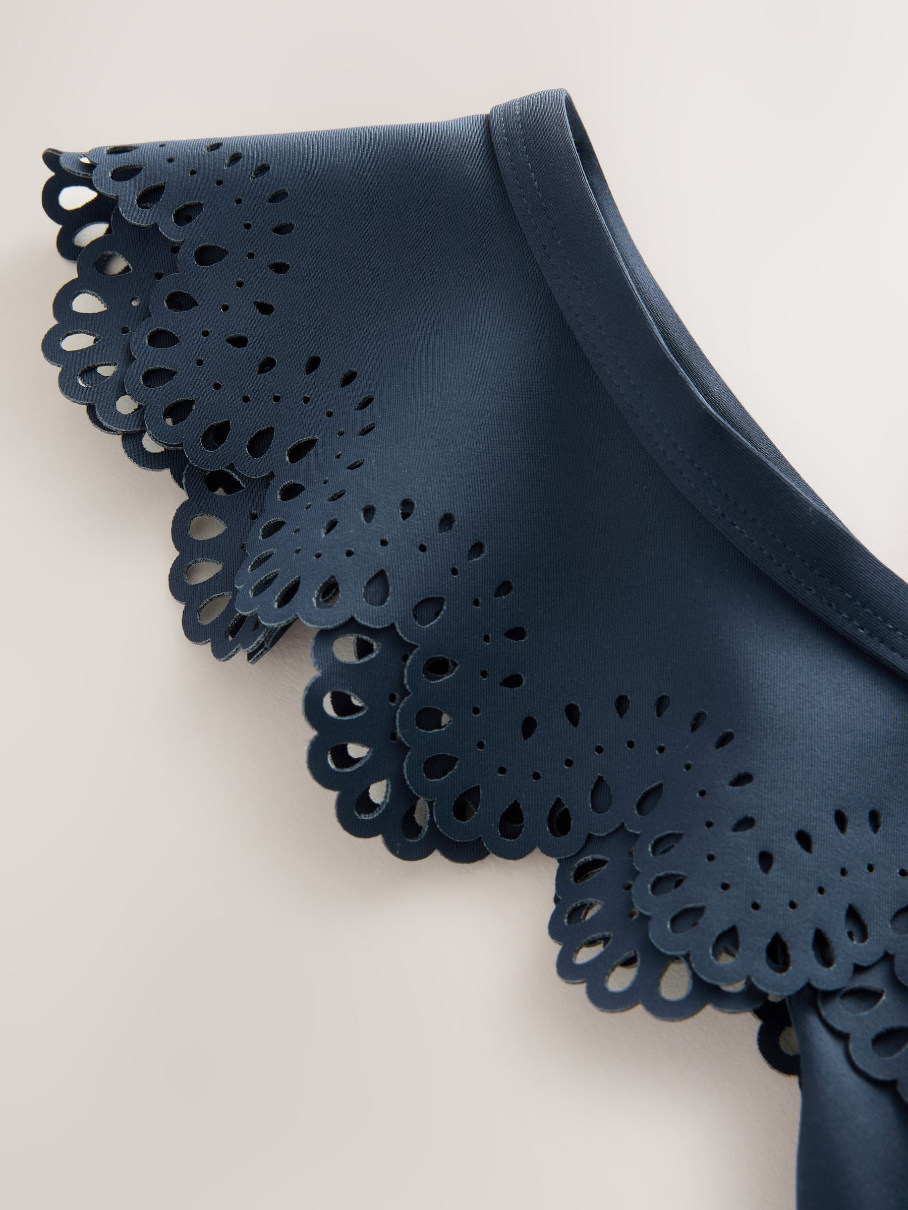 Marineblauw - Plunge Frill Laser Cut Tummy Control Zwempak