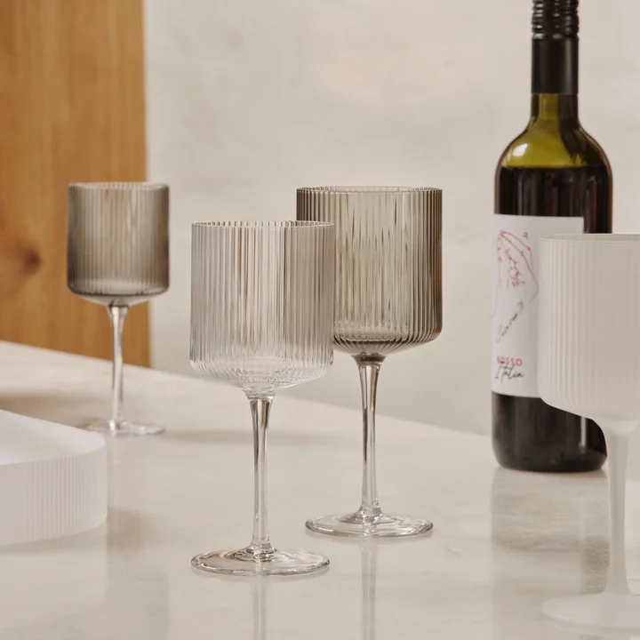 Ferm Living - Ripple Rotweinglas, klar (2er-Set)