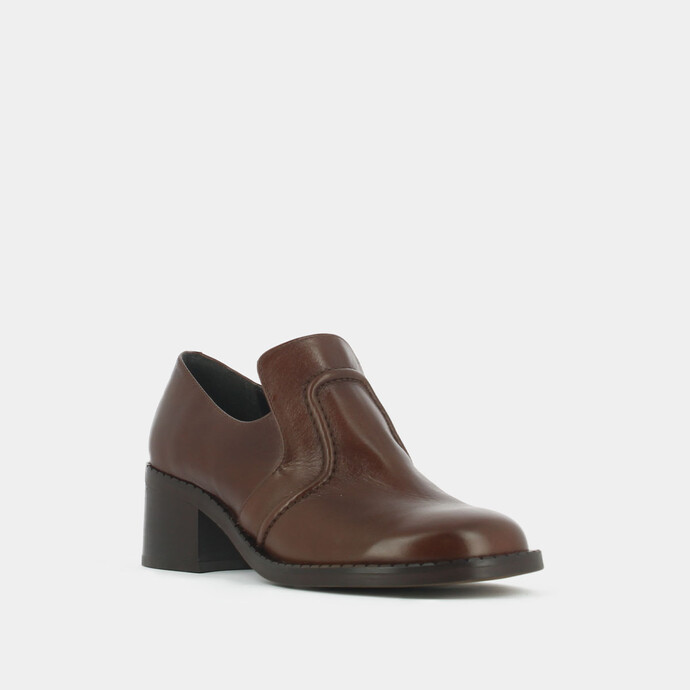 Mocassins à talons  en cuir vieilli marron