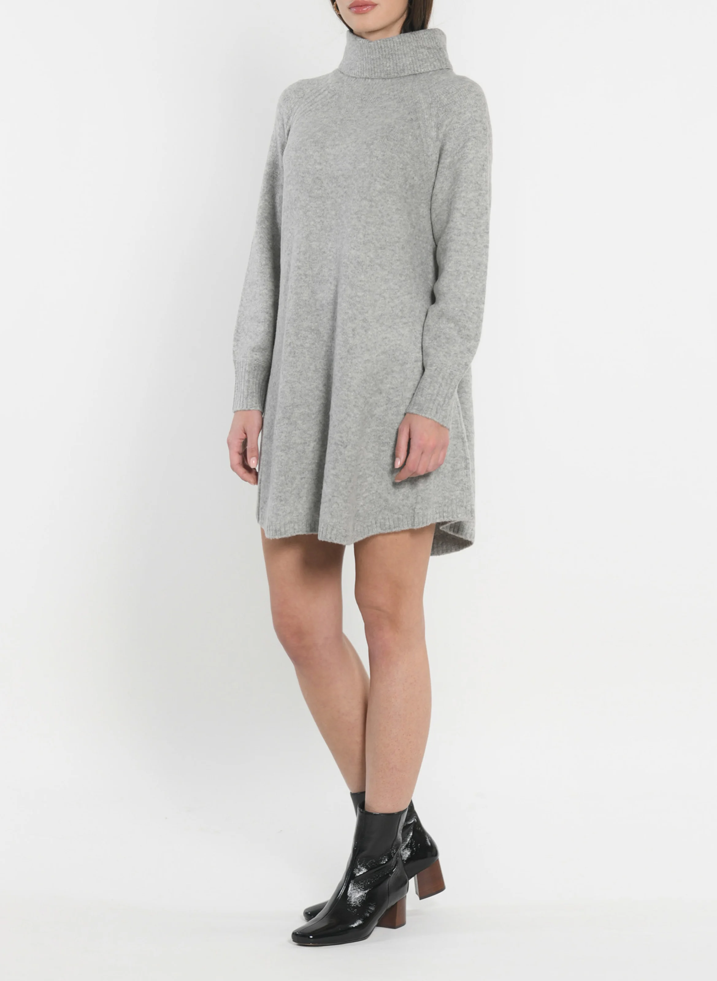 MANDY - Robe pull courte col roulé | Gris
