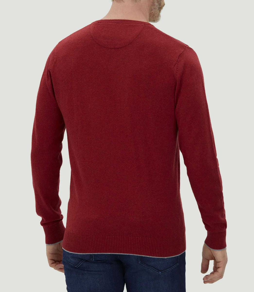 Pull col V rouge chiné 