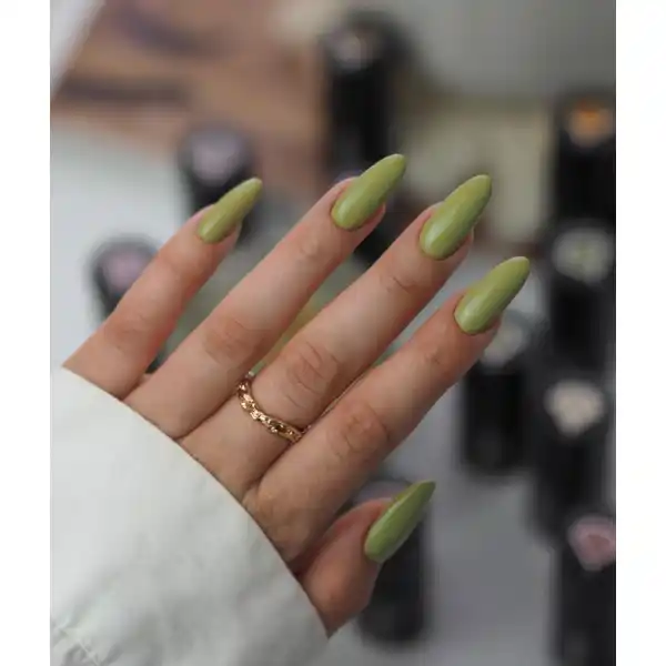 659 UV Nagellack Matcha Latte