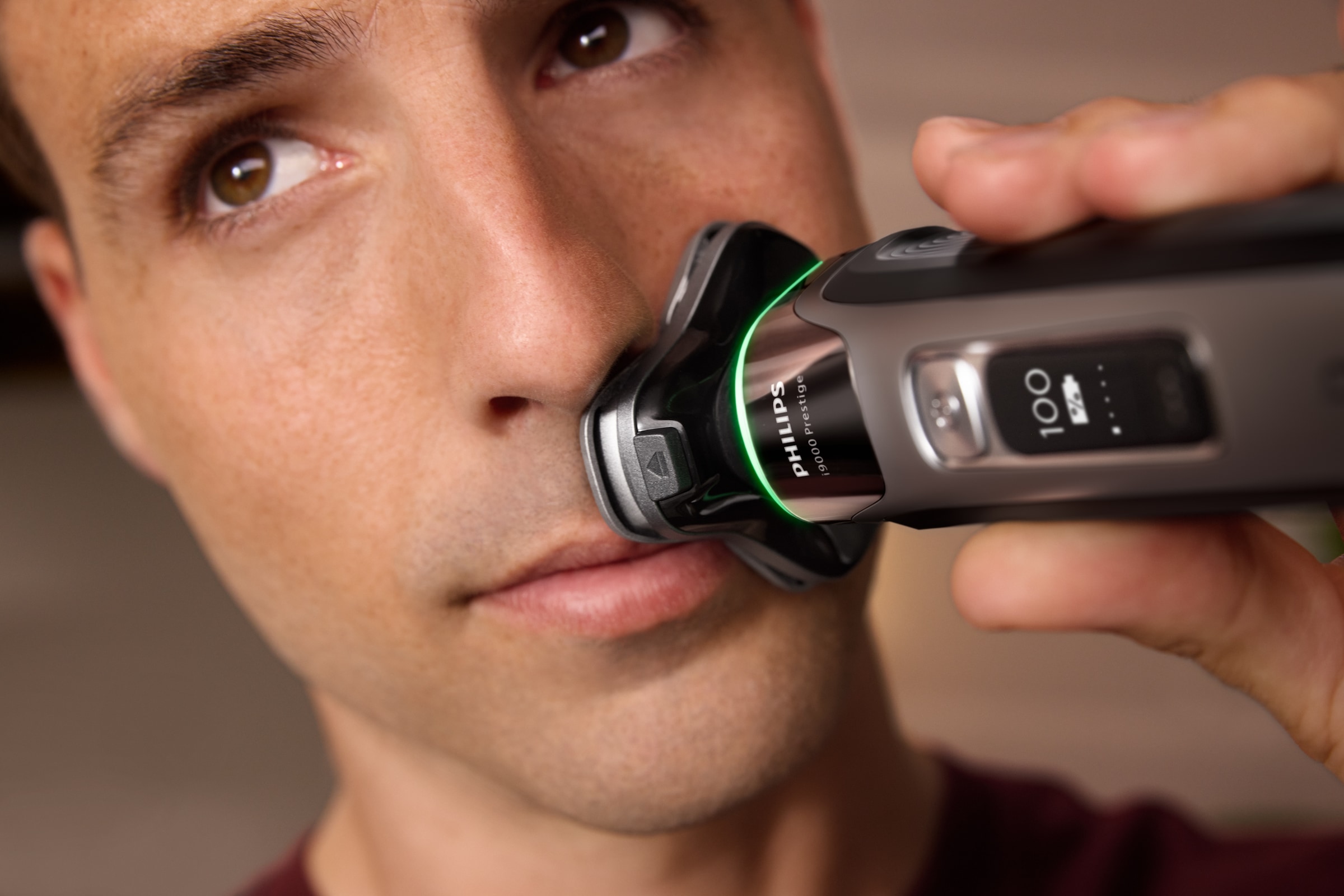 Philips Elektrorasierer »Series i9000 Prestige XP9202/10« integrierter Präzisionstrimmer mit SkinIQ Technologie, inkl. Ladestand, Reiseetui