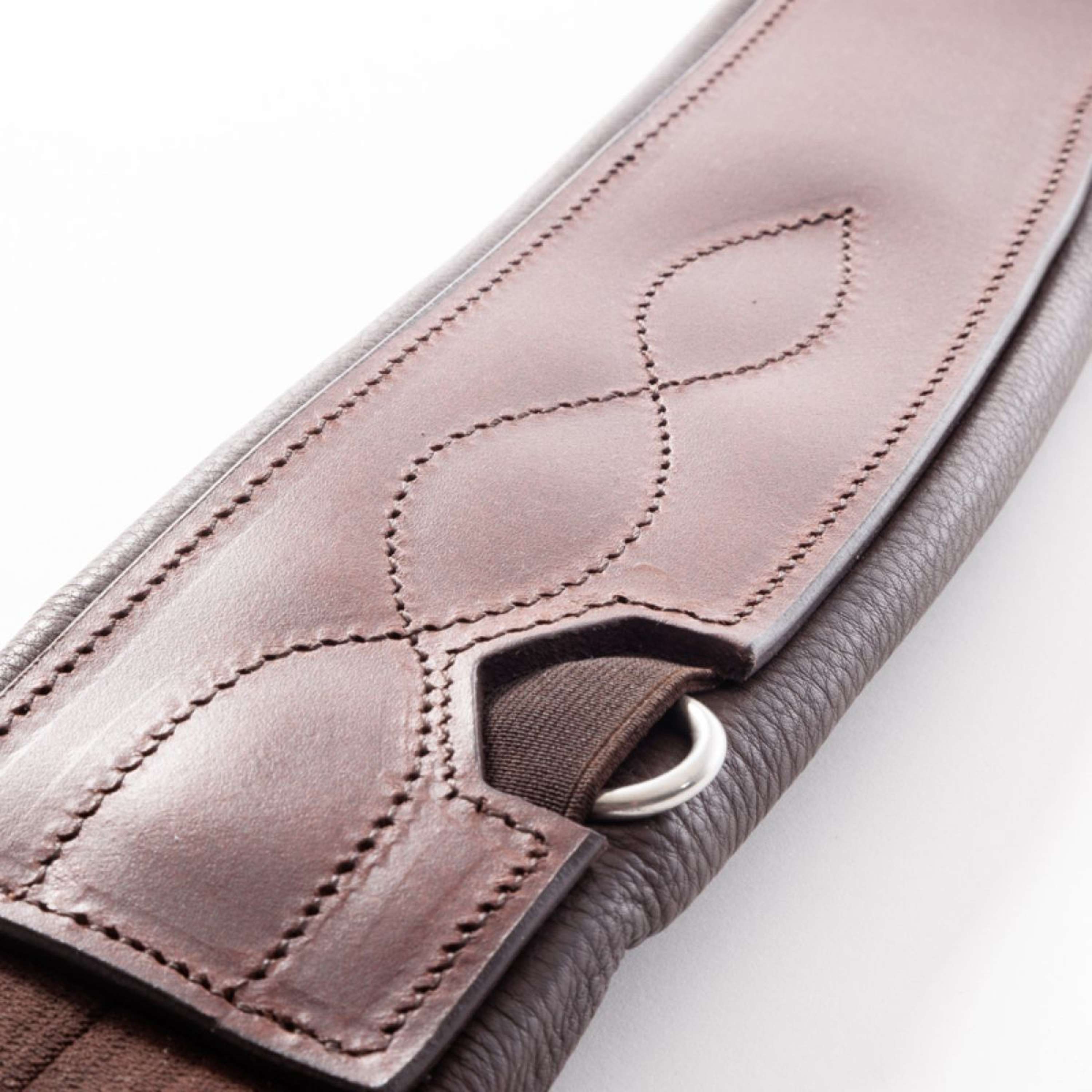 Kavalkade Dressuursingel Atlas Oiled Leather met Elastiek Bruin