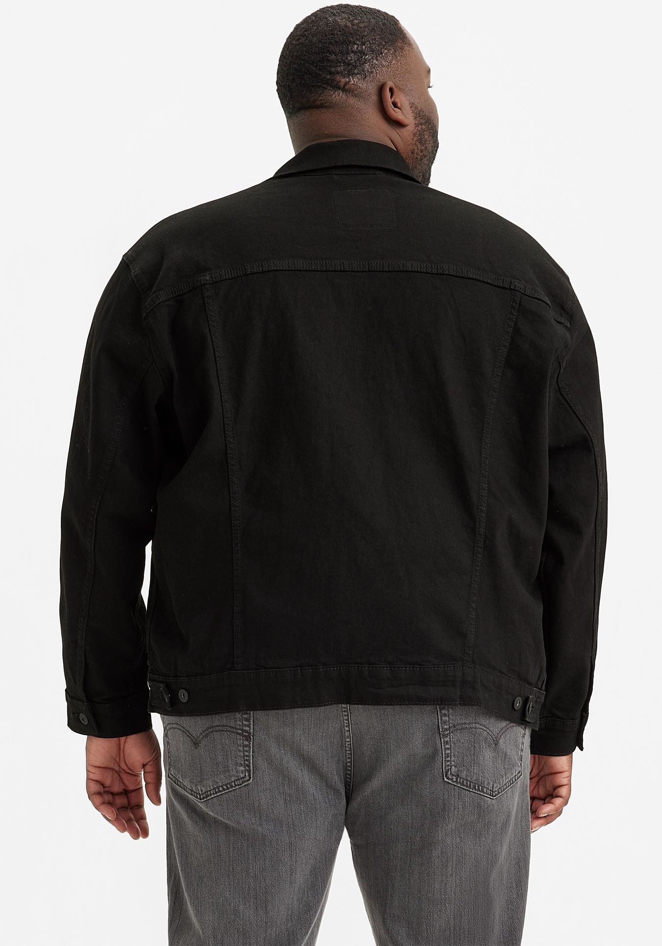 Levi's® Plus Jeansjacke »BIG TRUCKER« ohne Kapuze mit Knopfleiste und Brusttaschen