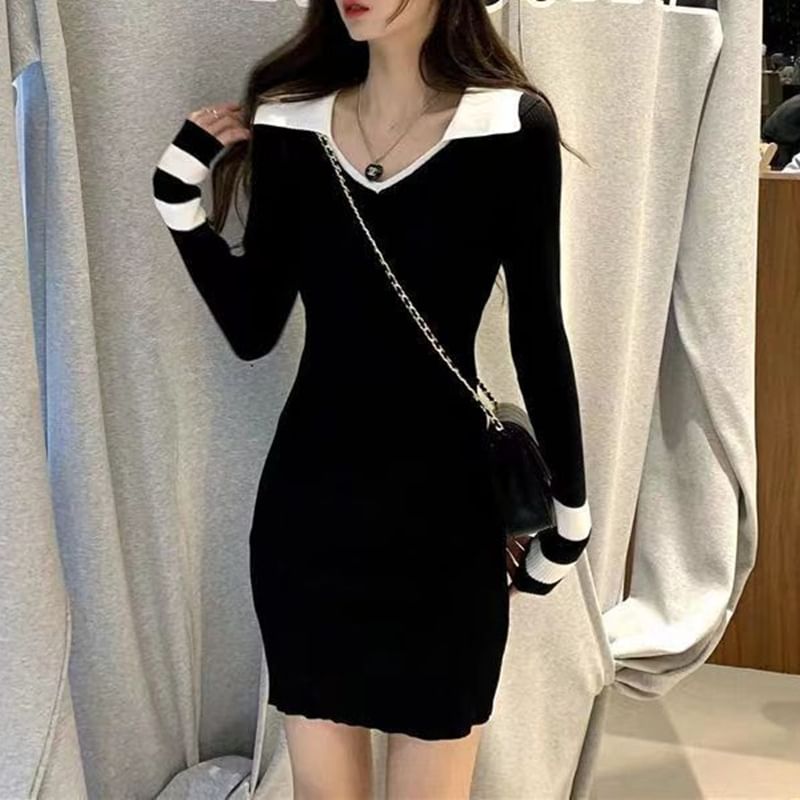 Angel Shine - V-hals tweekleurige skinny gebreide mini-jurk