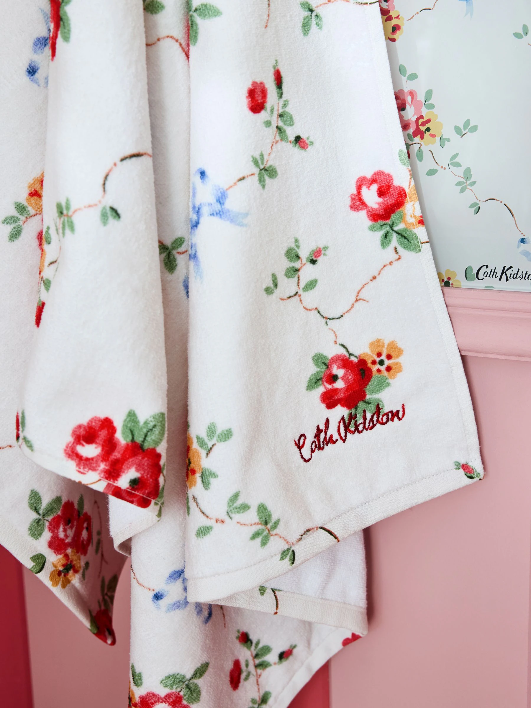 Cath Kidston Rose and Bows 100% katoenen velours bedrukte handdoek