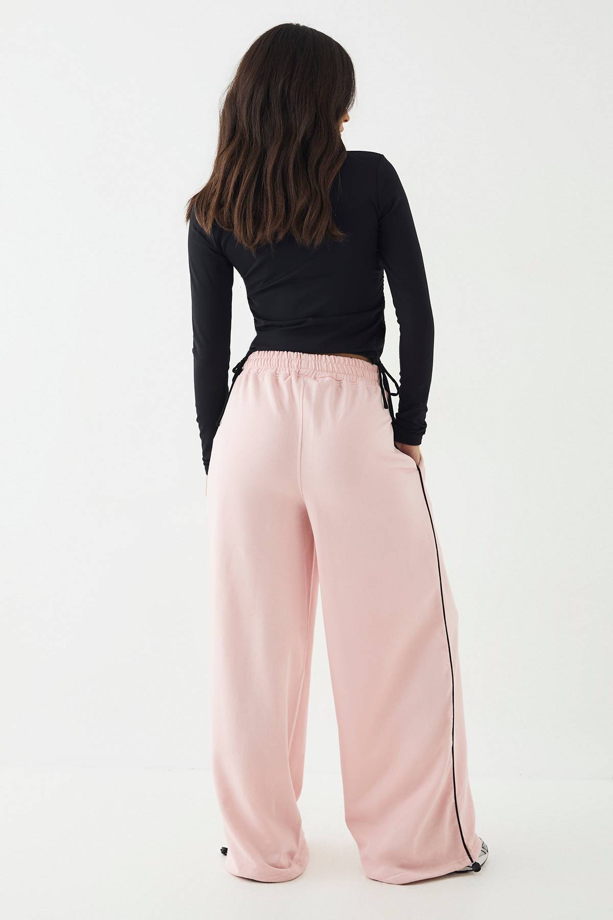 DSGN Studio Jogging Taille Moyenne avec Détails de Passepoil et Cordon de Serrage