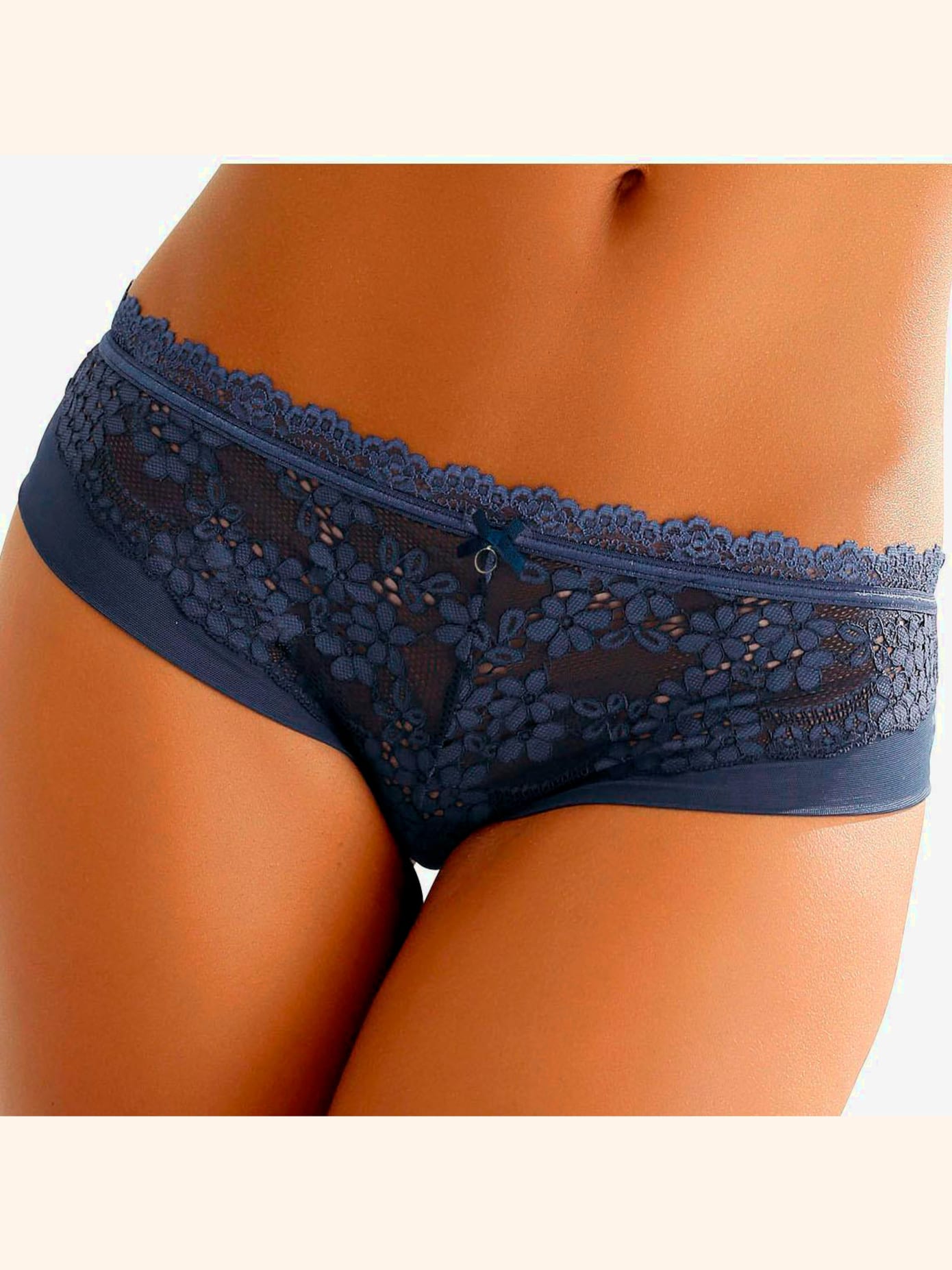Tanga en dentelle ravissante