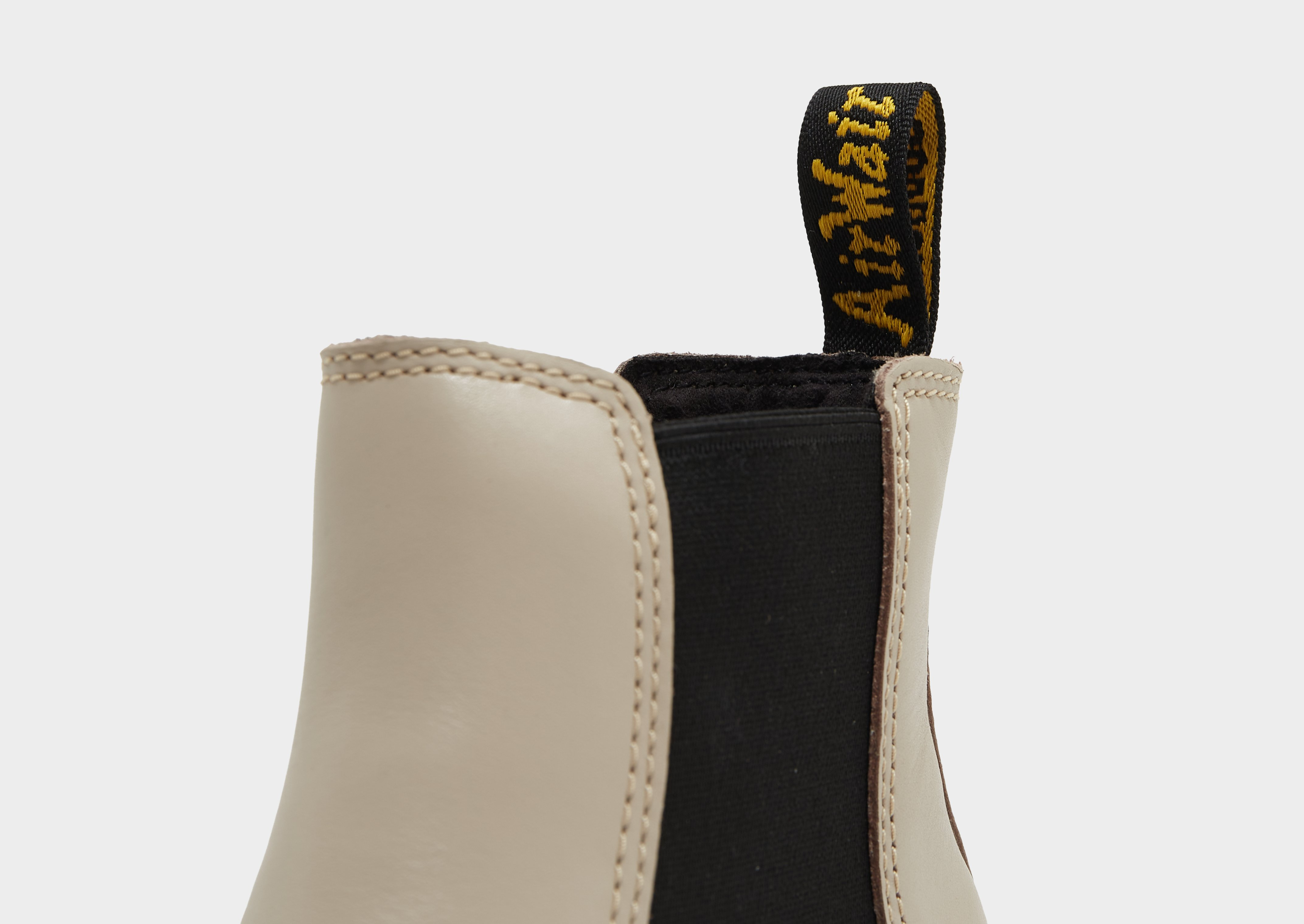 Dr. Martens Audrick Chelsea Femme