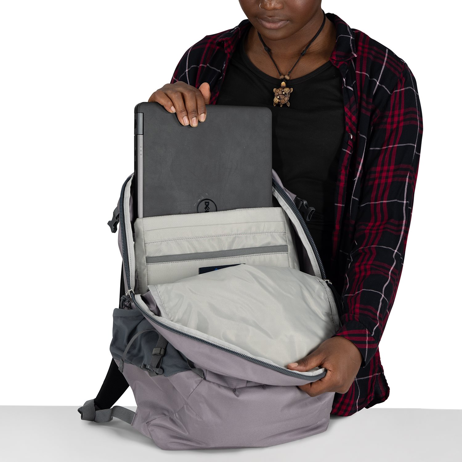 Osprey Axis 24 pine leaf green