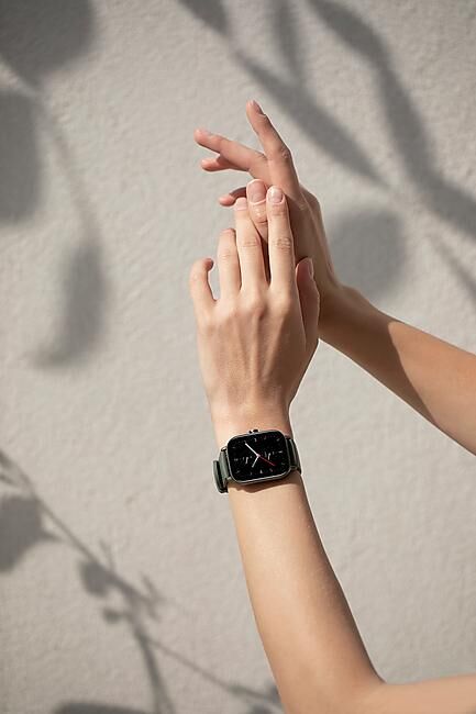 AMAZFIT - MONTRE GPS CONNECTE GTS 2e