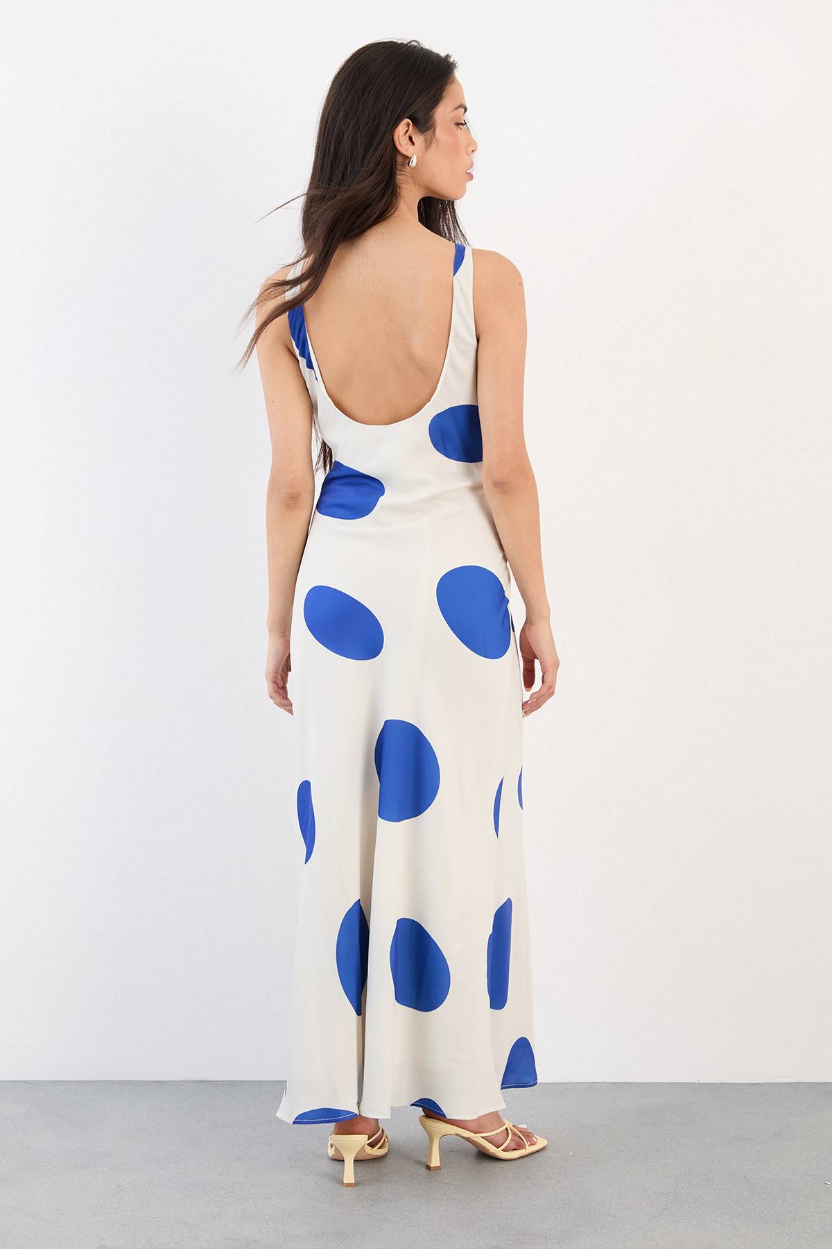 Warehouse Robe Maxi À Pois Avec Dos Nageur Échancré
