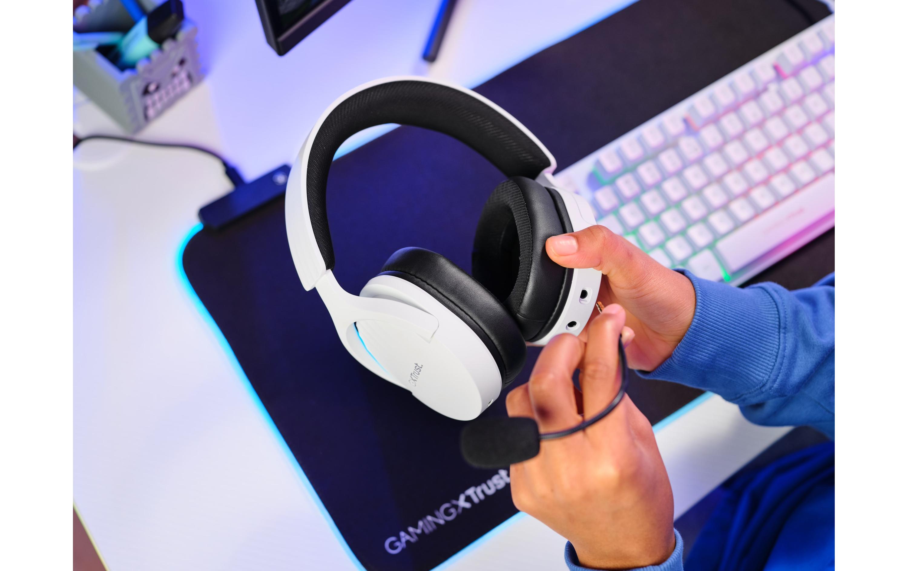 Headset GXT 491W FAYZO Schwarz/WeissLeistungsstarkes ohrumschliessendes kabelloses Gaming-Headset für ein kabelloses immersives Gaming-Erlebnis