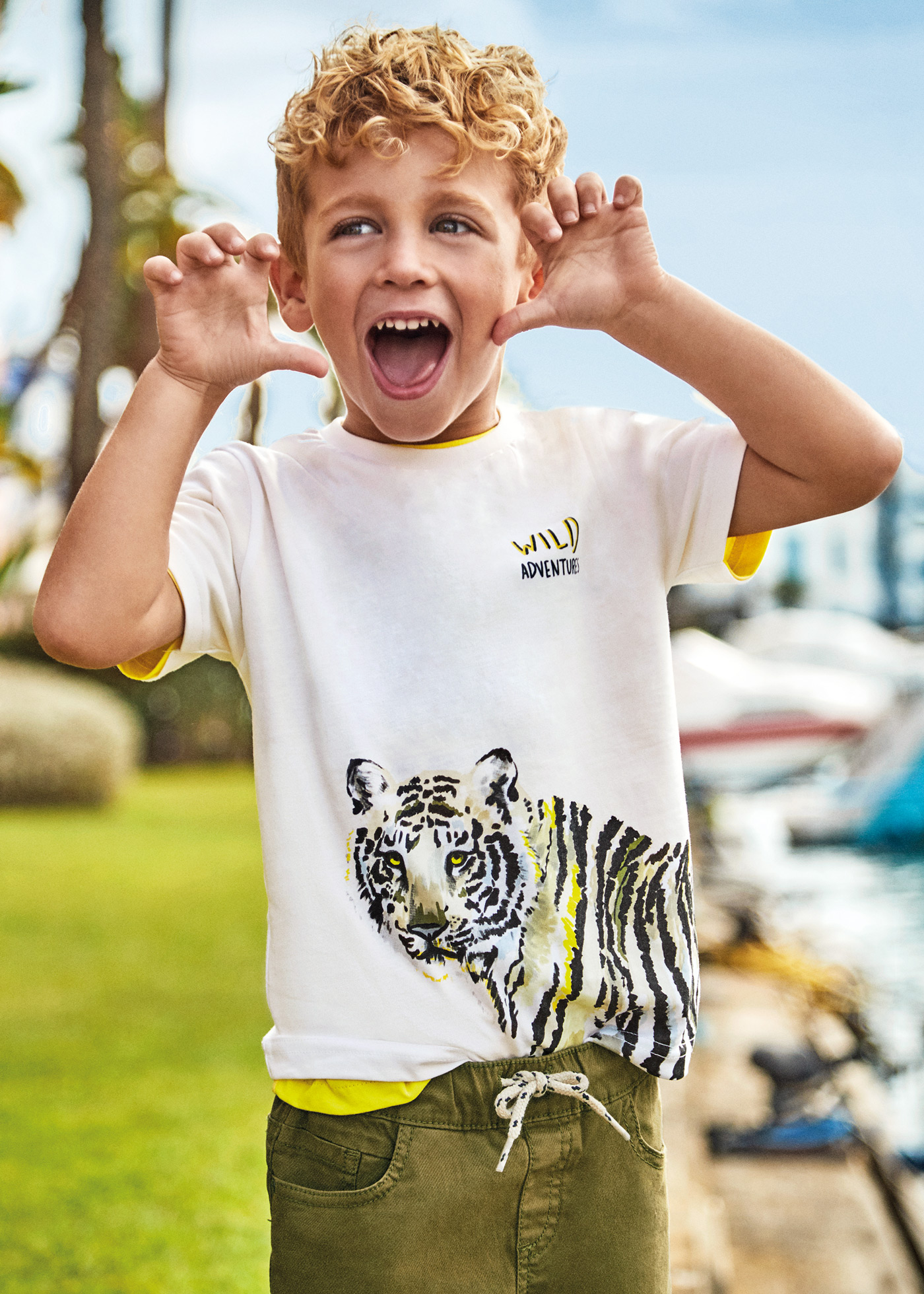 Camiseta infantil masculina em algodão sustentável com estampa.