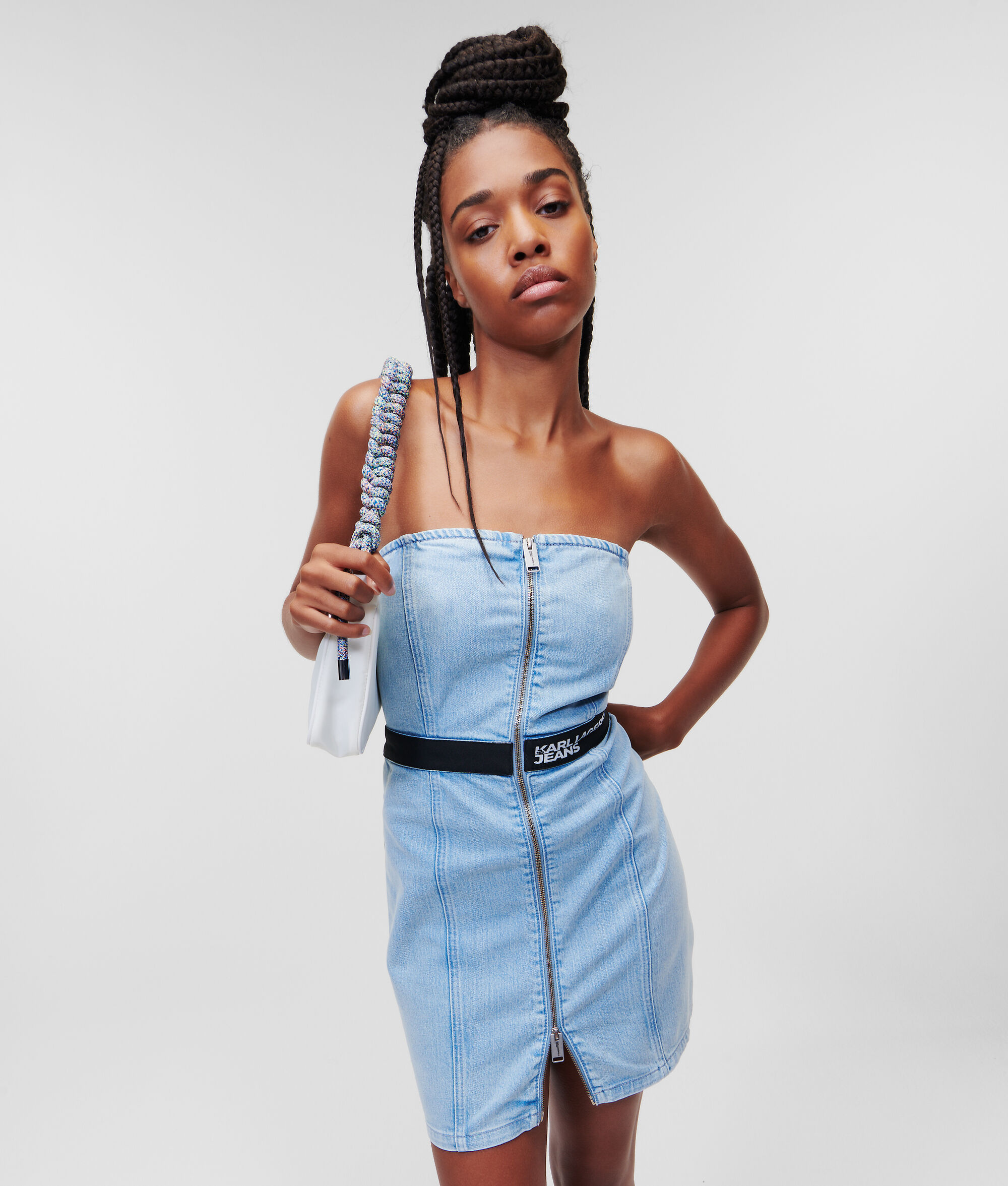 ROBE EN DENIM ZIPPÉE SUR LE DEVANT KLJ
