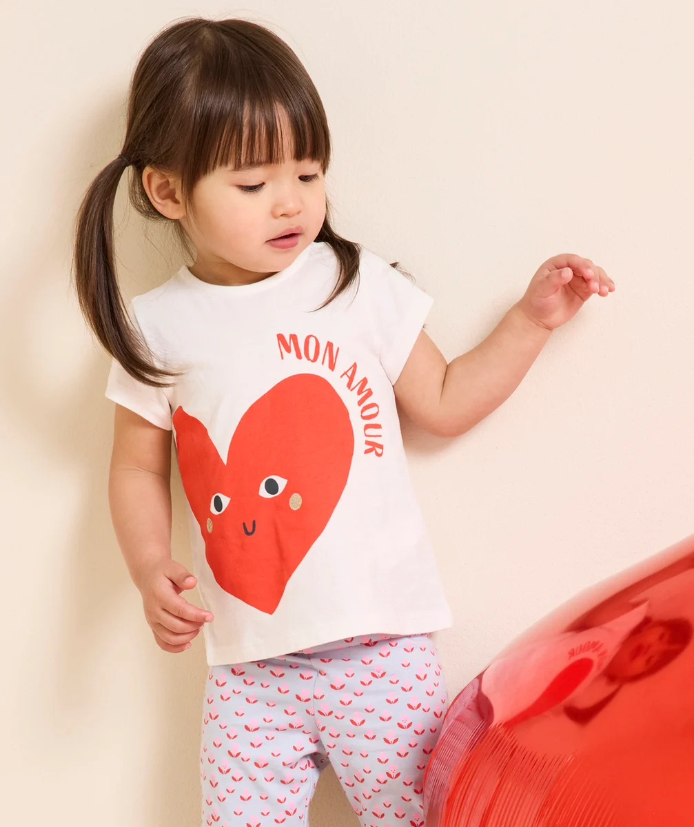 t-shirt bébé fille en coton bio blanc avec motif coeur et message rouges