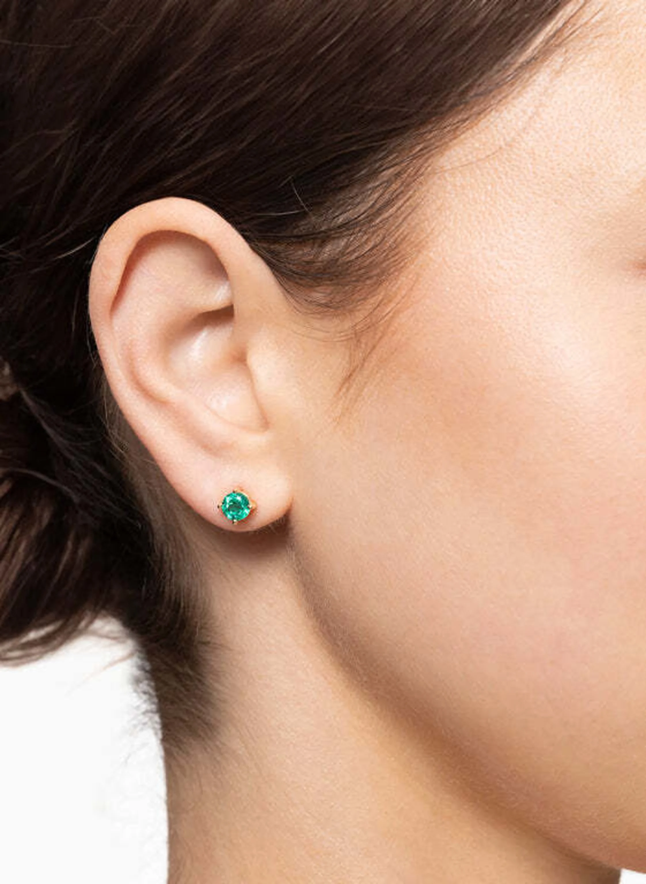 VEYNOU Ohrstecker ELLA SMARAGD aus 14 Karat Gelbgold und 0,94ct. lab-grown Smaragd