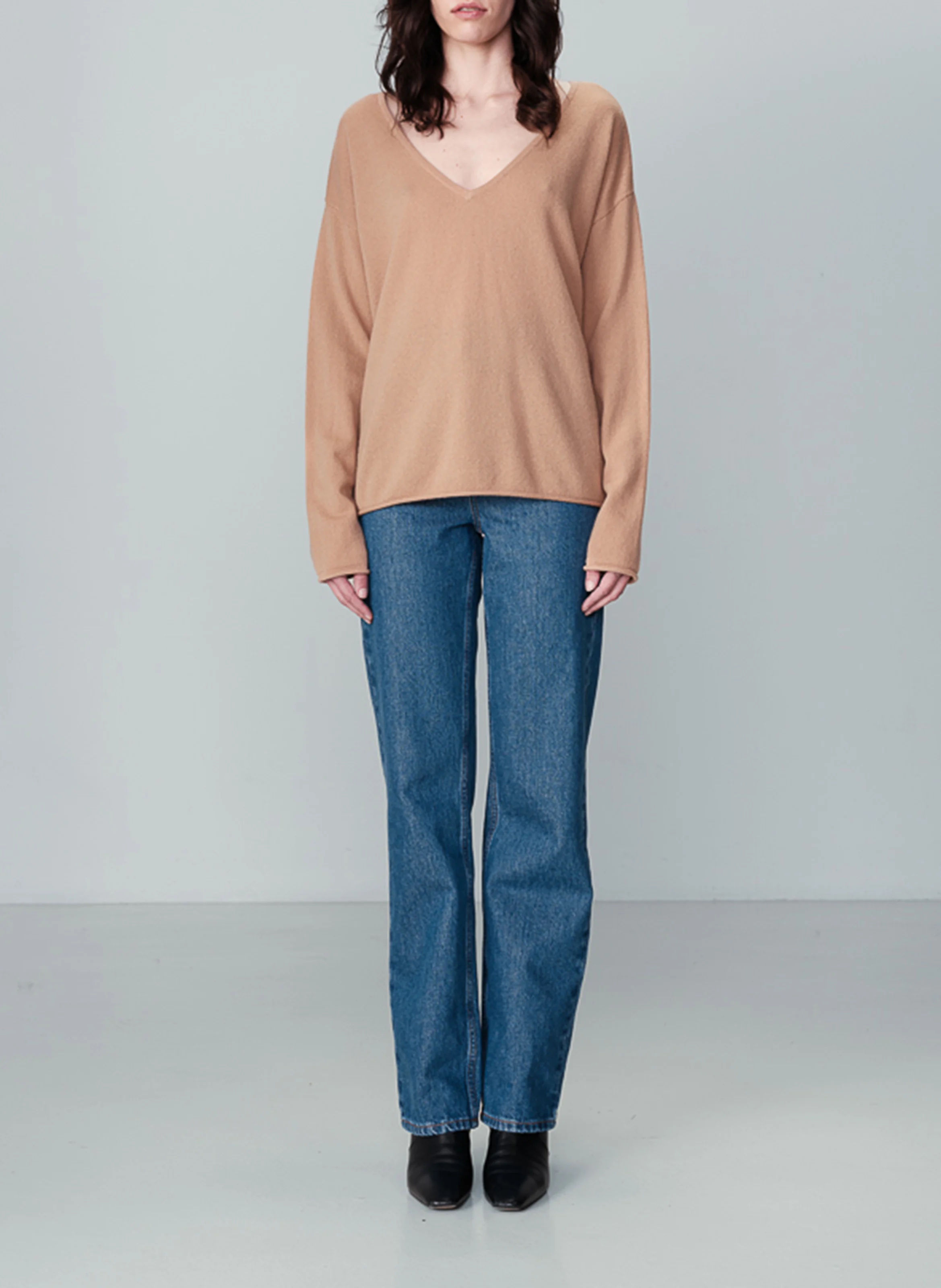 NAO - Pull col V ample en laine et cachemire mélangée | Marron
