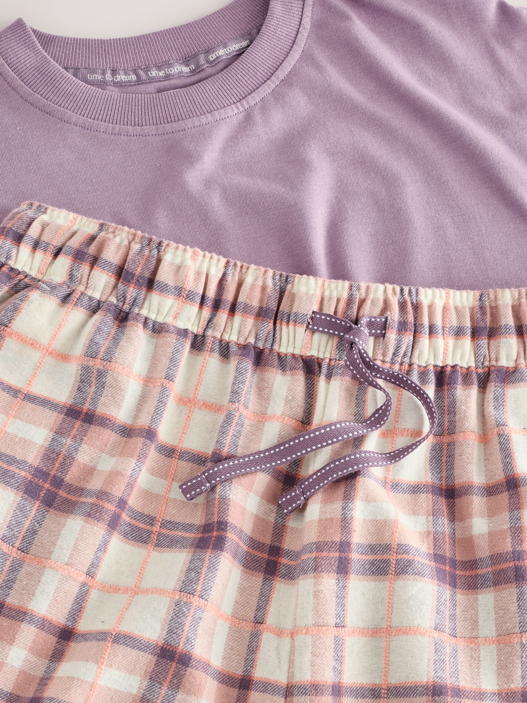 Lilapaars geruit - Pyjama van katoen/modalmix met korte mouwen
